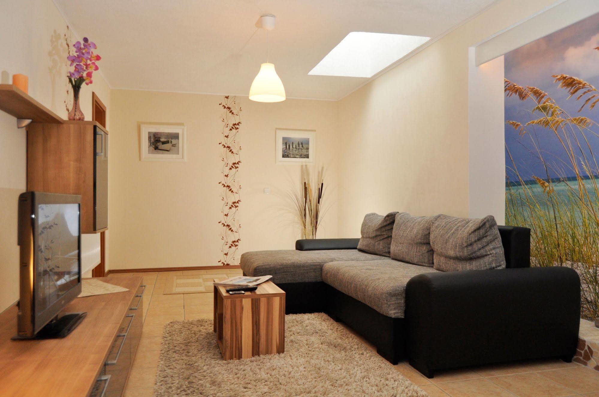 Pension Zum Riedensee Bastorf Exterior photo
